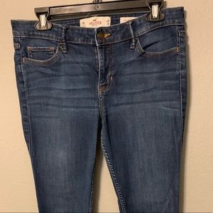 Hollister Low-Rise skinny size 9s